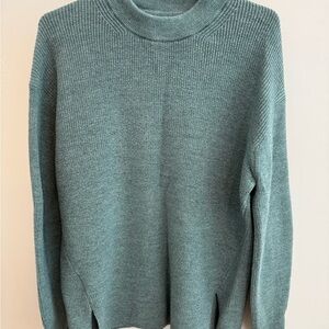 Lululemon Women's Teal Sweater s